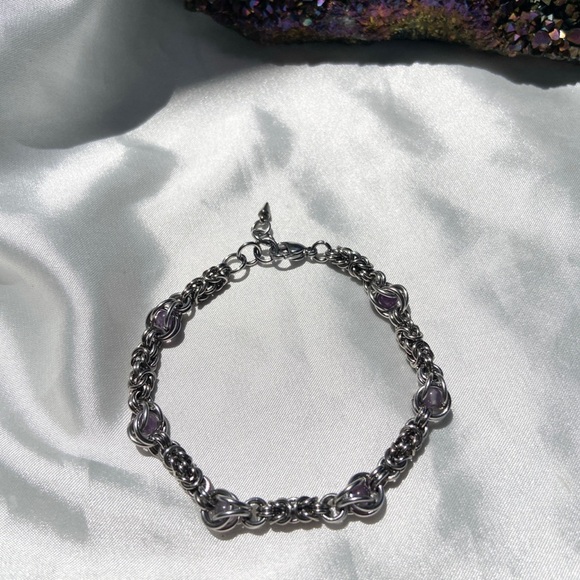 Genuine purple Amethyst crystal sphere silver stainless steel chainmail bracelet - Picture 1 of 7